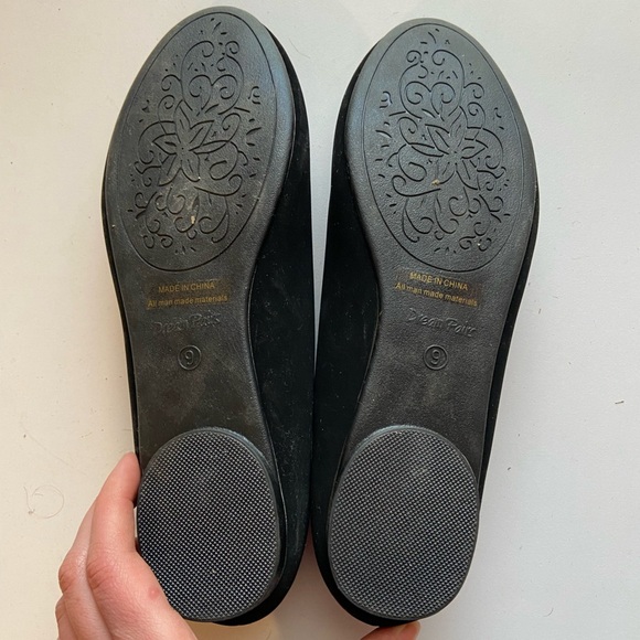 Dream Pairs Black Flats - Size 9 - Picture 7 of 7